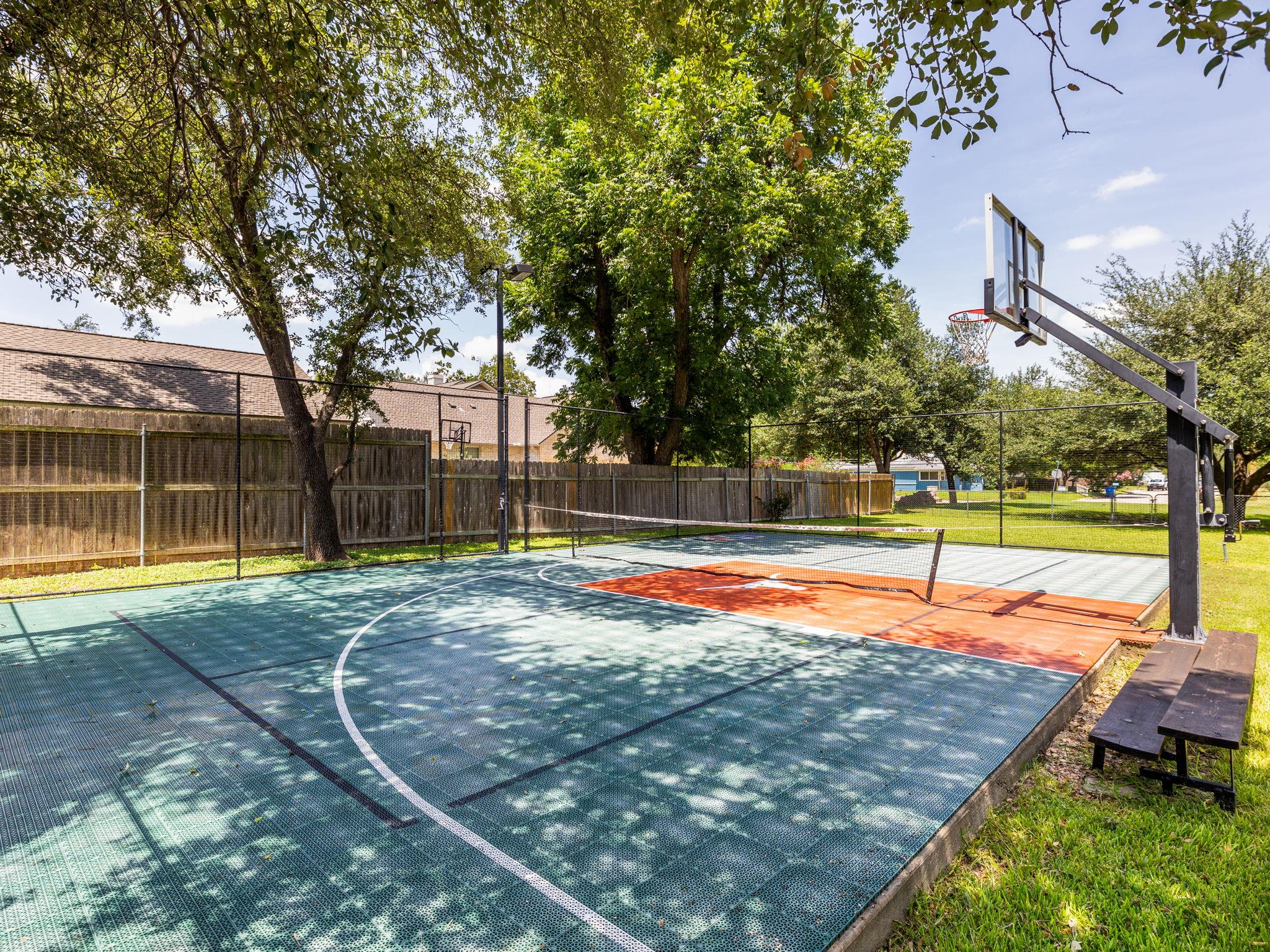 1220 W Lake Drive Taylor TX 76574
