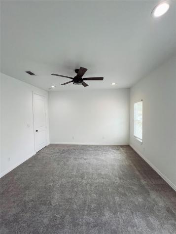614 S Middle Street Flatonia TX 78941