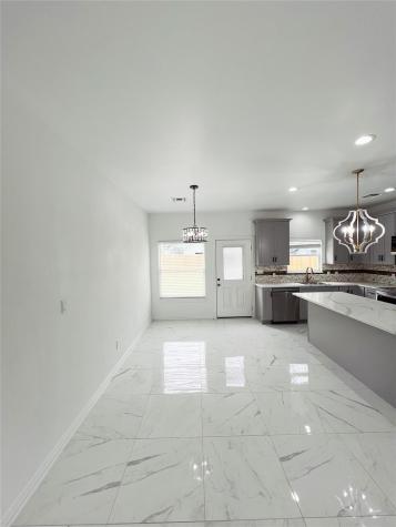 614 S Middle Street Flatonia TX 78941