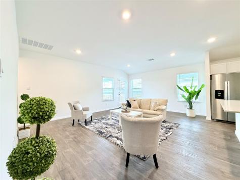 598 Gladiola Loop Kyle TX 78640