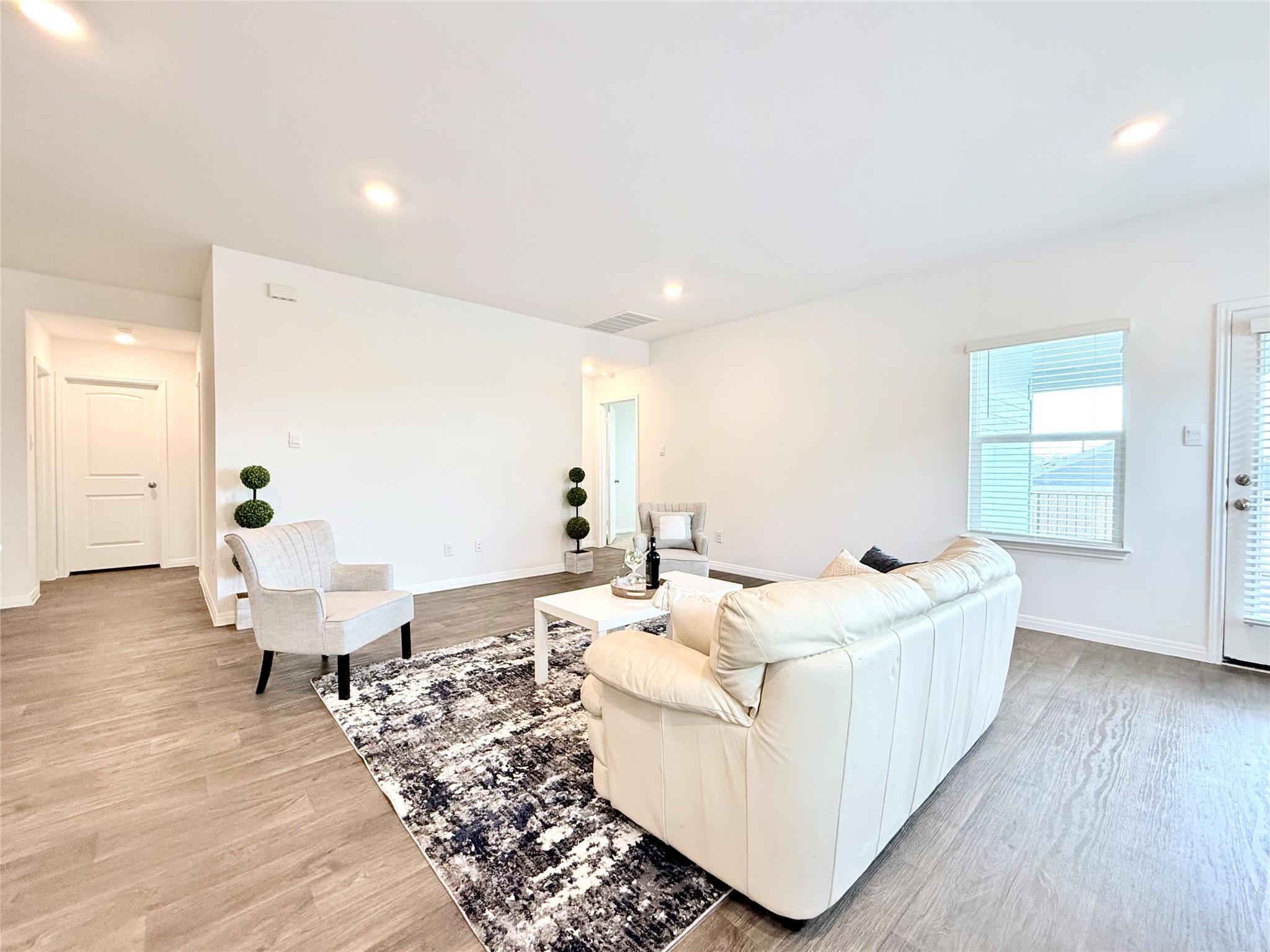 598 Gladiola Loop Kyle TX 78640