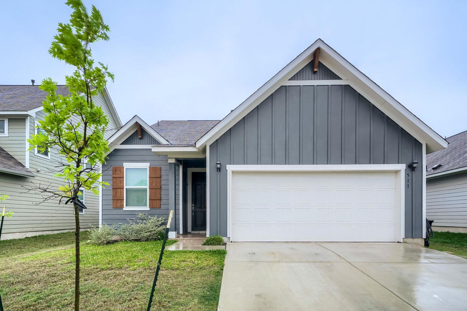 511 Palo Brea Loop Hutto TX 78634