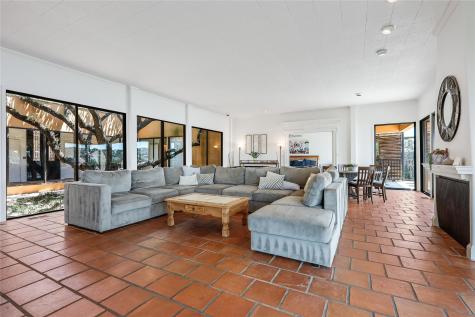 18703 Lakeland Drive Point Venture TX 78645
