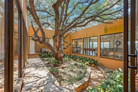 18703 Lakeland Drive Point Venture TX 78645