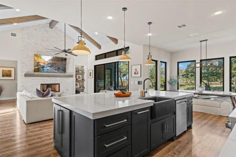 316 Stockman Drive Dripping Springs TX 78620