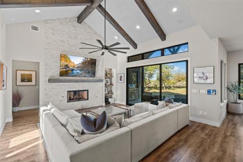 316 Stockman Drive Dripping Springs TX 78620
