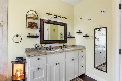 141 Eagle Point Cove Kingsland TX 78639