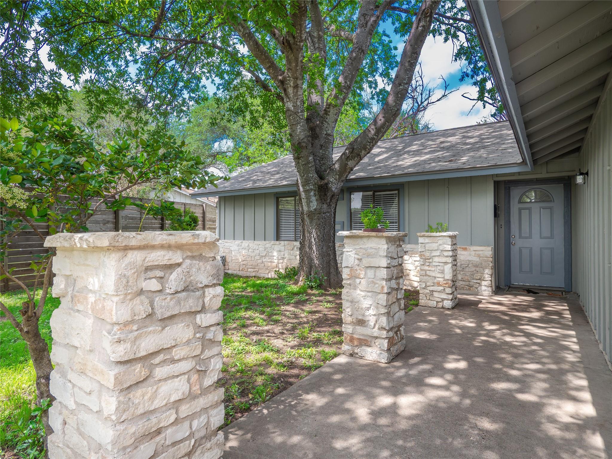 602 Old Stone Road Austin TX 78745
