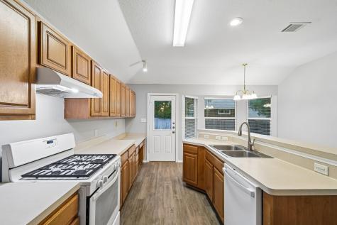 205 Cavalry Trail Elgin TX 78621