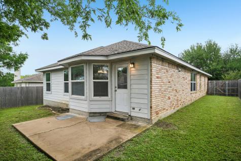 205 Cavalry Trail Elgin TX 78621
