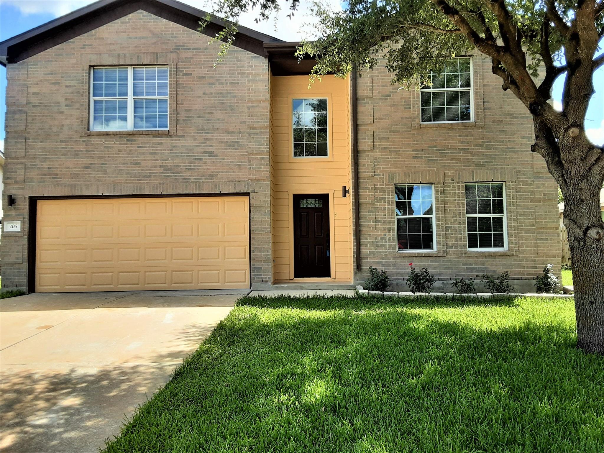 205 Rinehardt Street Hutto TX 78634