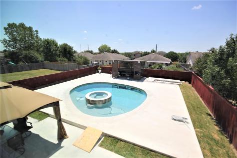 205 Rinehardt Street Hutto TX 78634