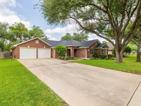 1304 Sagewood Drive Taylor TX 76574