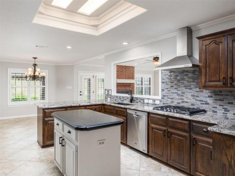 1304 Sagewood Drive Taylor TX 76574