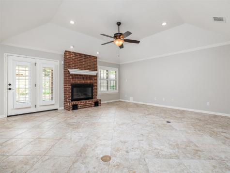 1304 Sagewood Drive Taylor TX 76574