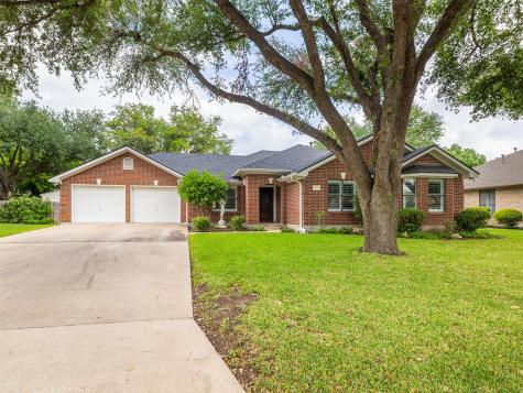 1304 Sagewood Drive Taylor TX 76574