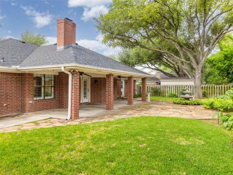 1304 Sagewood Drive Taylor TX 76574