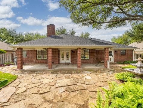 1304 Sagewood Drive Taylor TX 76574