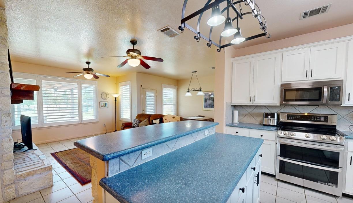 913 County Road 220 Florence TX 76527