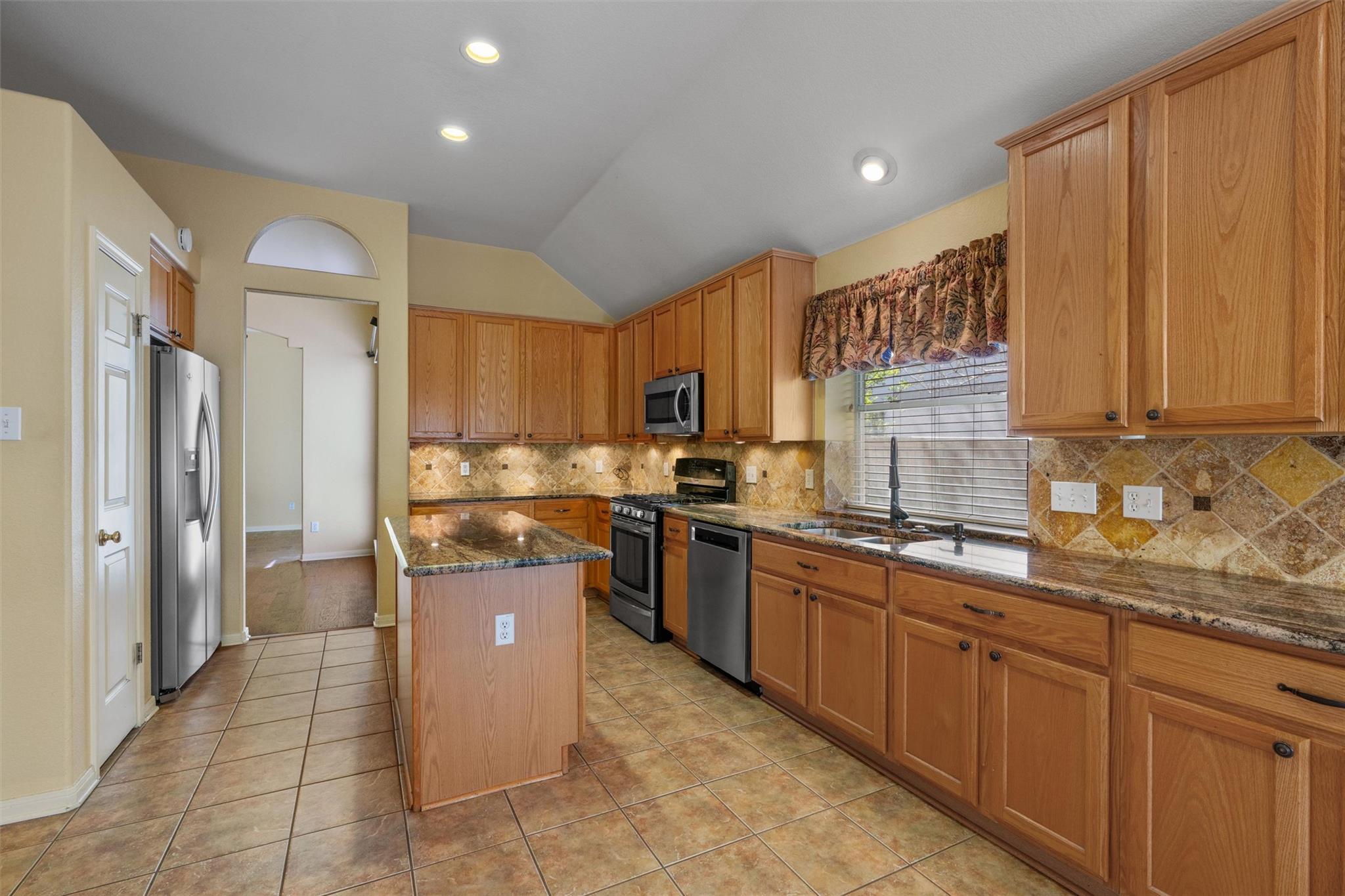 6814 Thistle Hill Way Austin TX 78754
