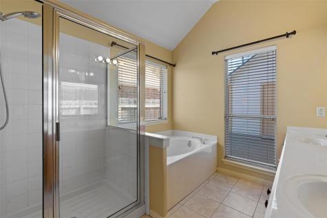 6814 Thistle Hill Way Austin TX 78754
