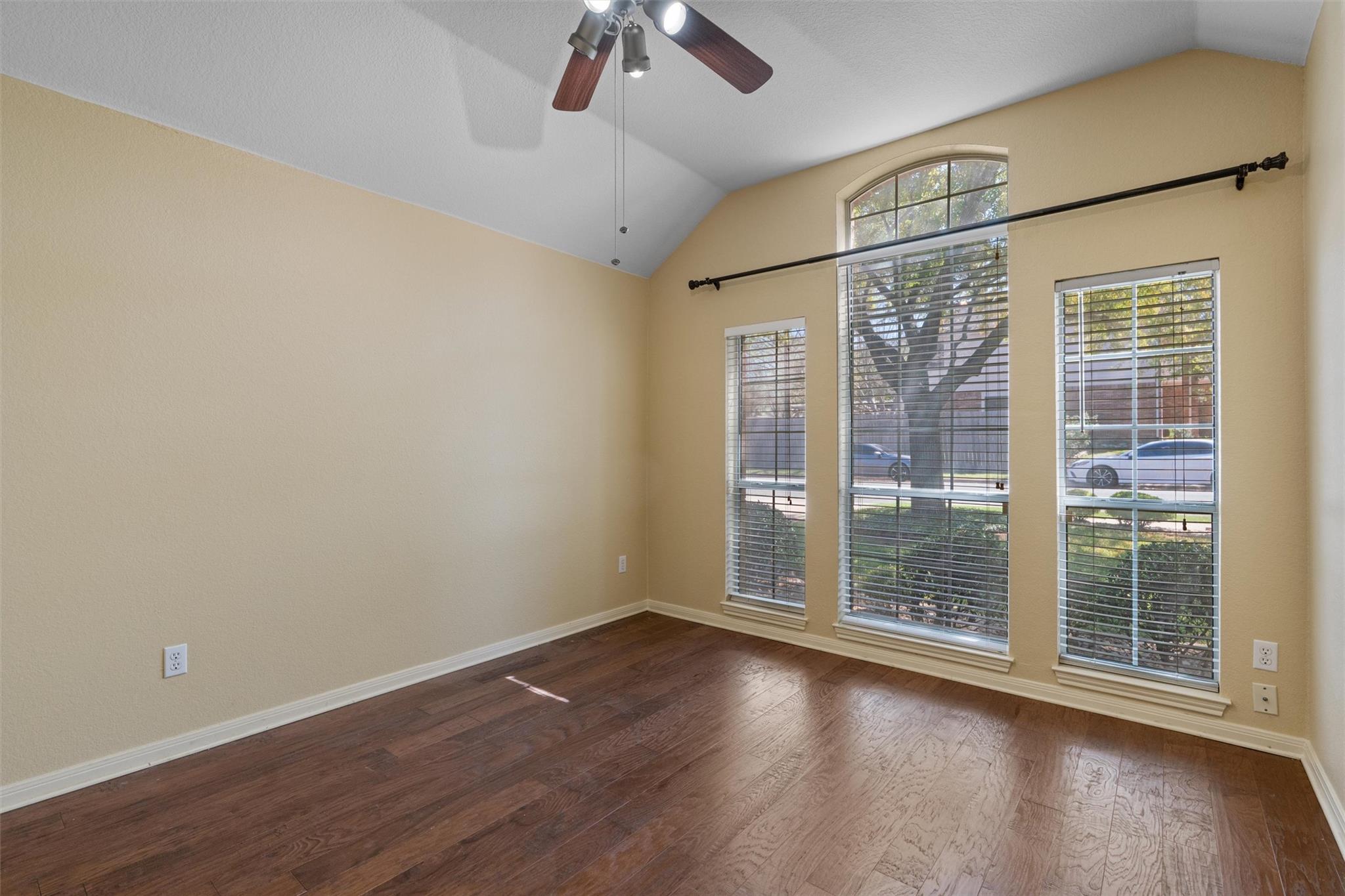 6814 Thistle Hill Way Austin TX 78754