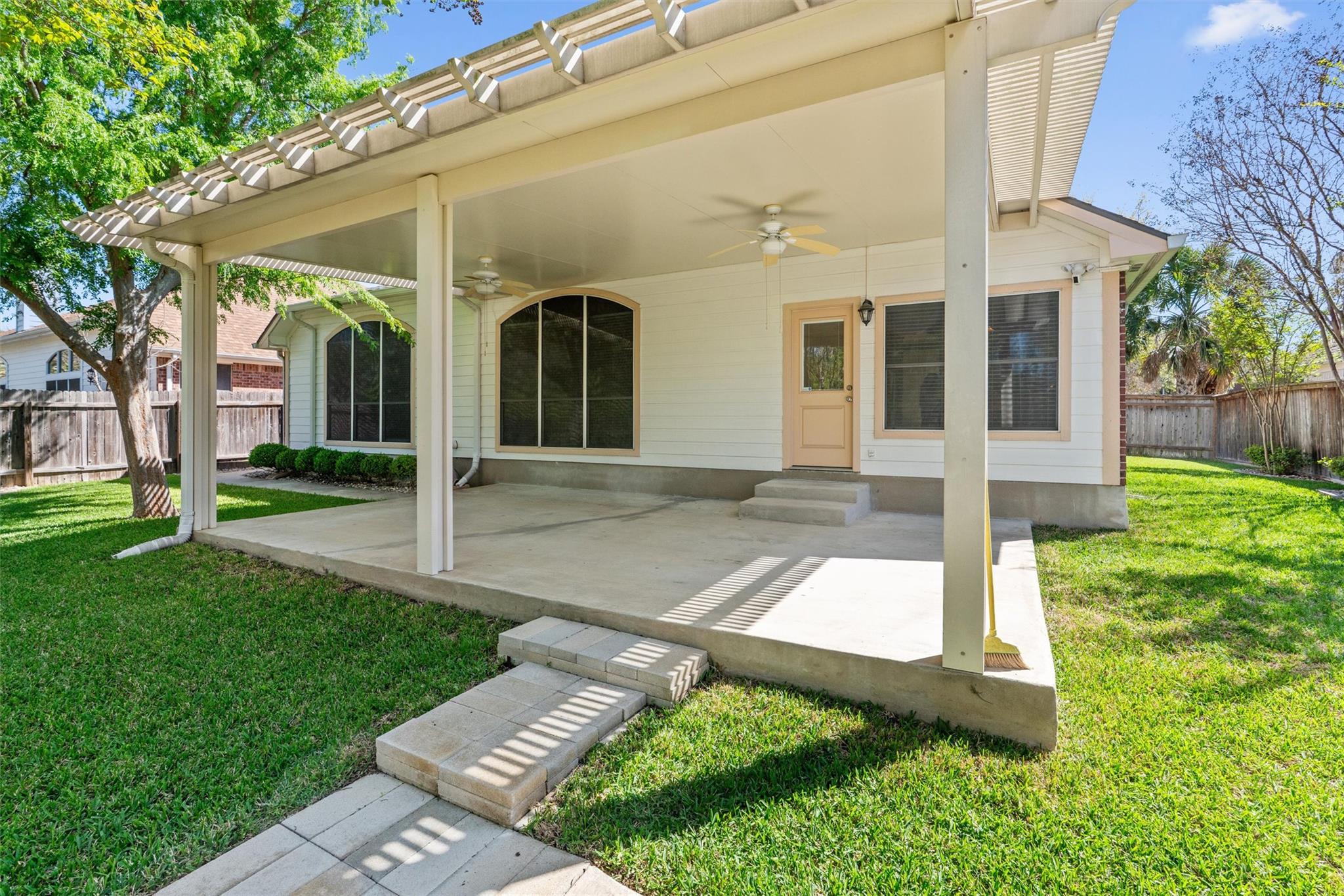 6814 Thistle Hill Way Austin TX 78754