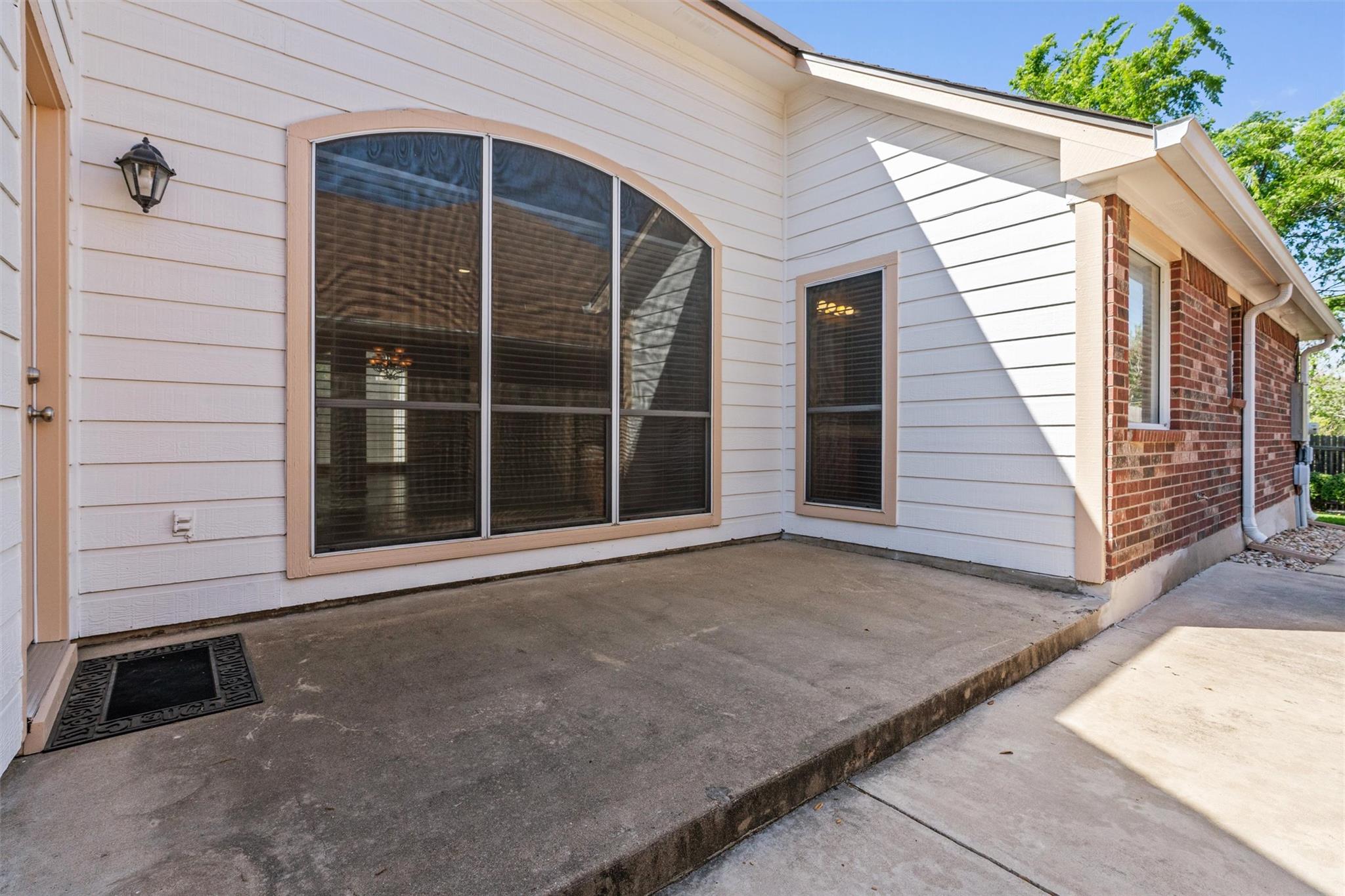 6814 Thistle Hill Way Austin TX 78754