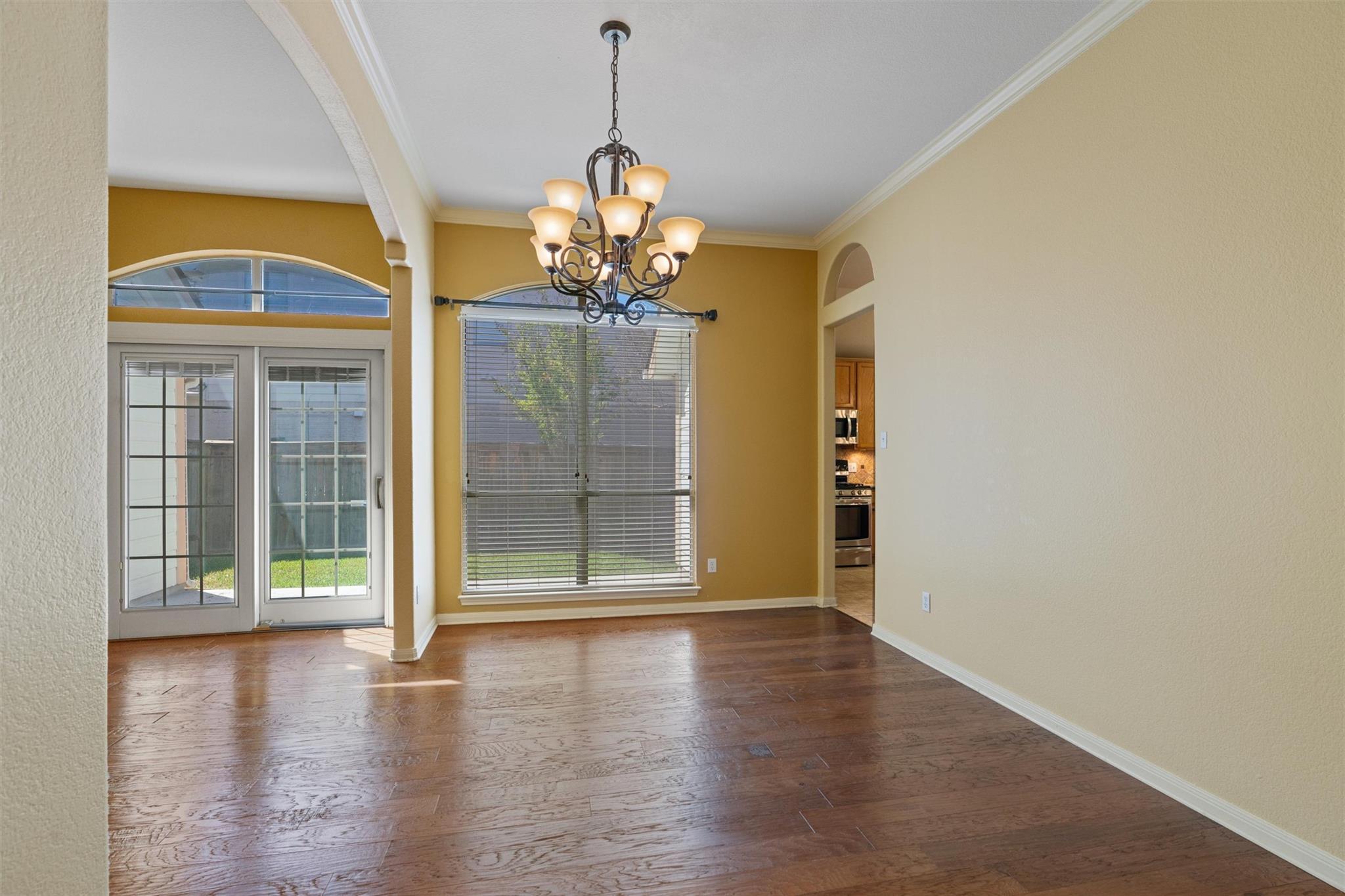 6814 Thistle Hill Way Austin TX 78754