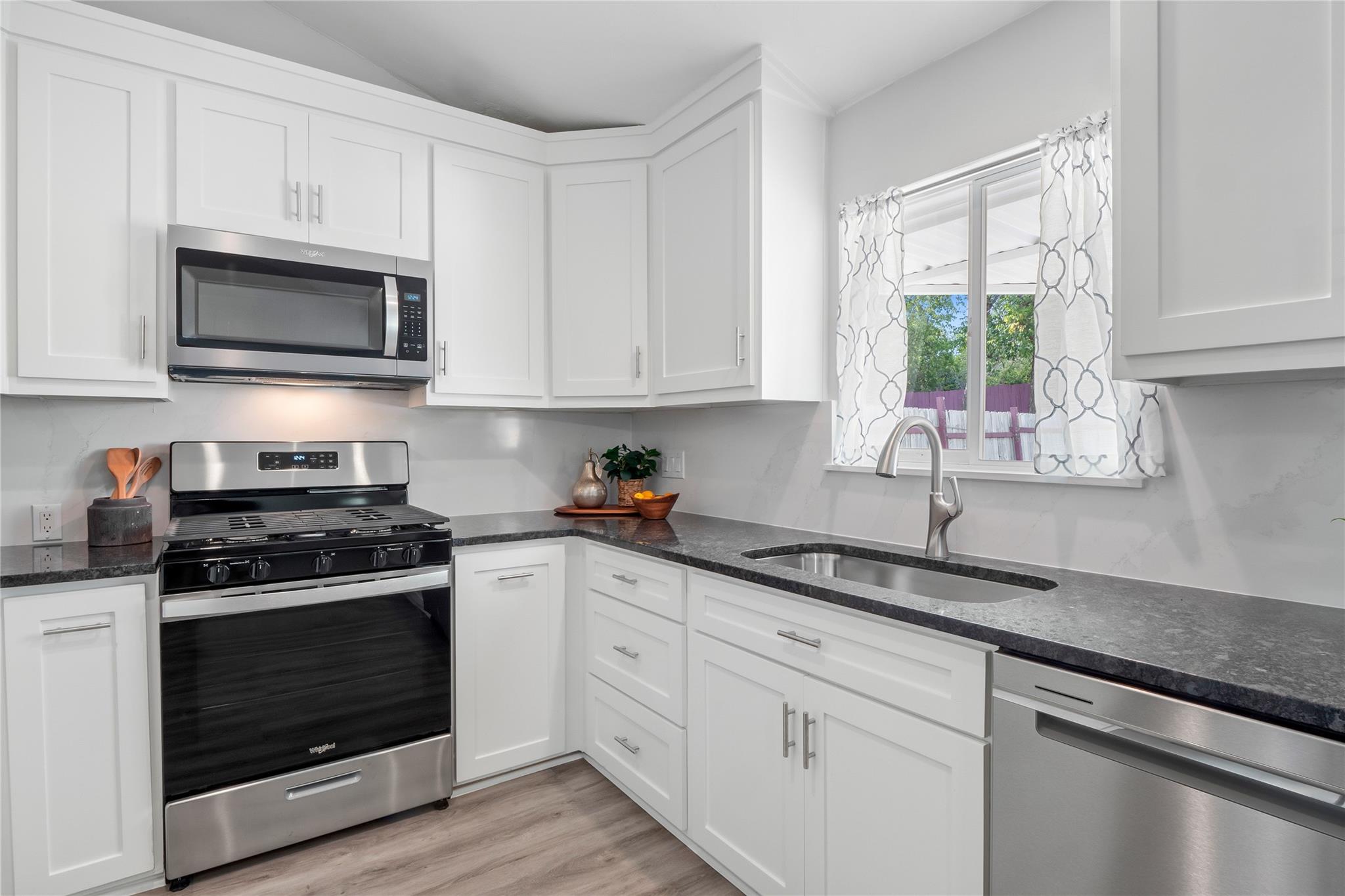8007 Colony Loop Drive Austin TX 78724