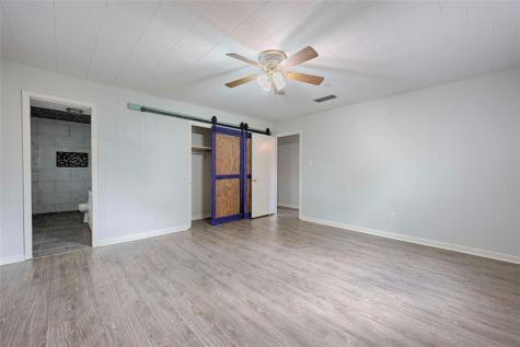 705 S La Grange Street Flatonia TX 78941