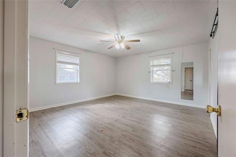 705 S La Grange Street Flatonia TX 78941