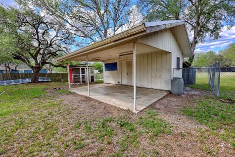 705 S La Grange Street Flatonia TX 78941