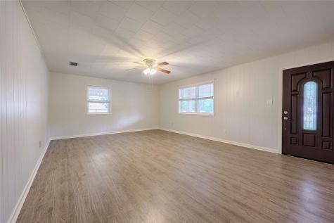 705 S La Grange Street Flatonia TX 78941