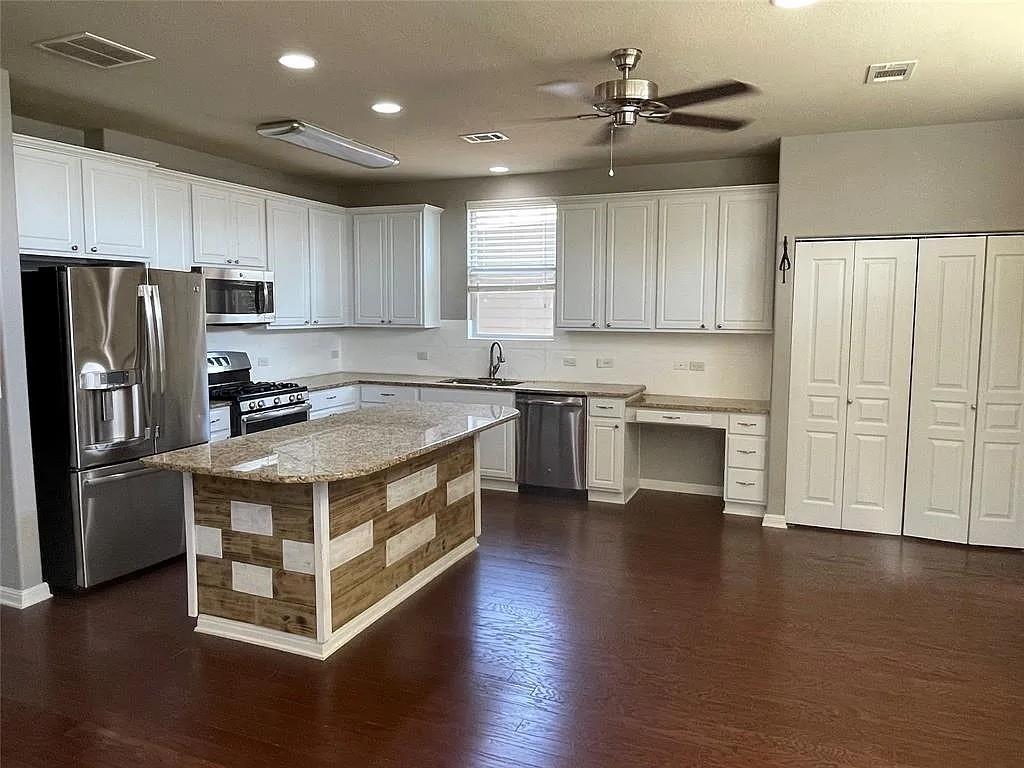 5136 Hellman Kyle TX 78640