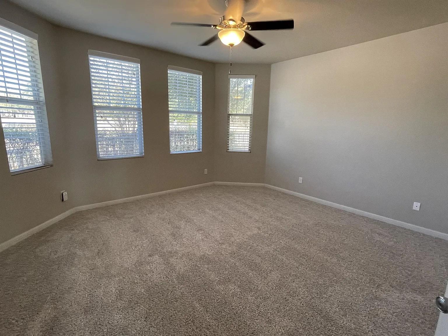 5136 Hellman Kyle TX 78640