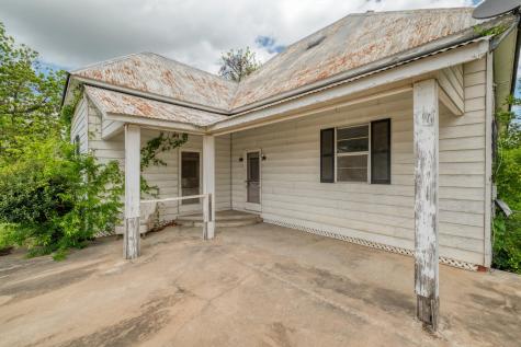 701 NE 1st Street Smithville TX 78957