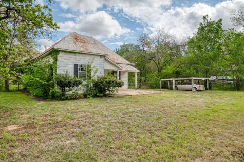 701 NE 1st Street Smithville TX 78957