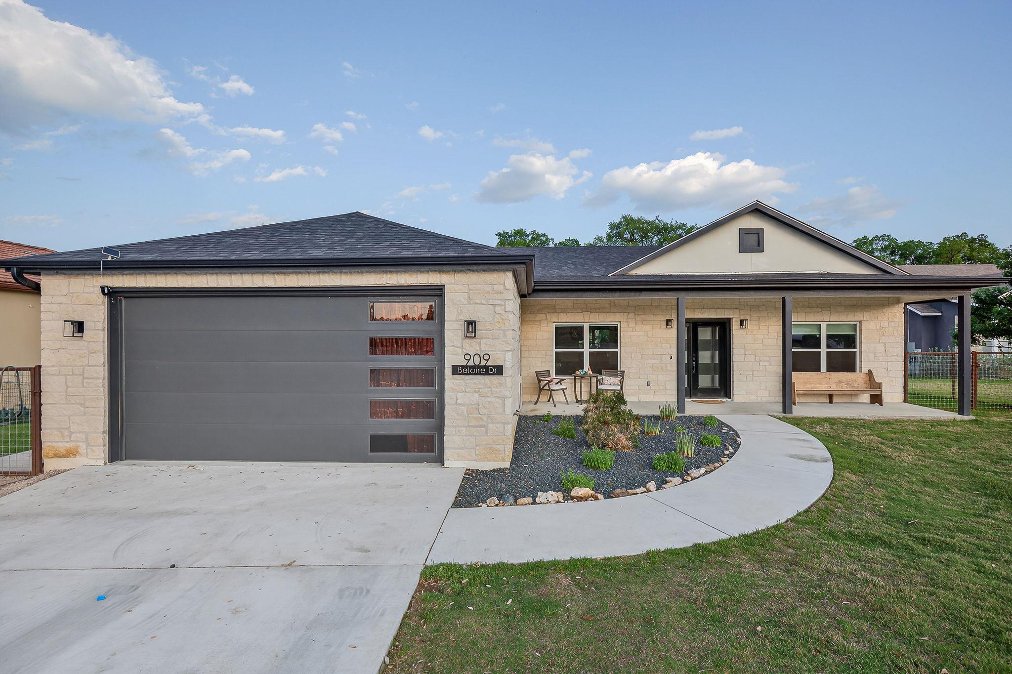 909 Belaire Drive Granite Shoals TX 78654