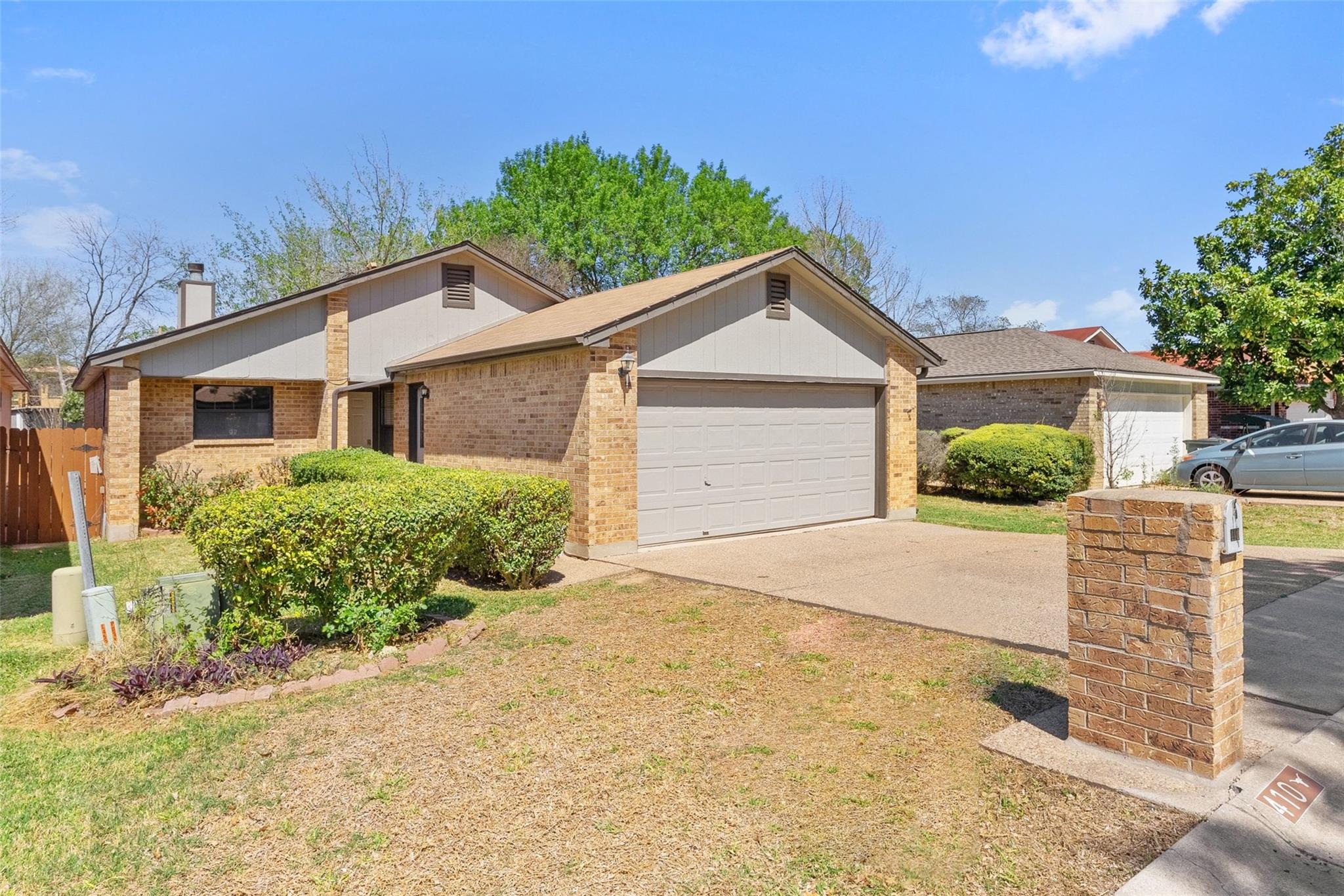 410 Village Lane Buda TX 78610