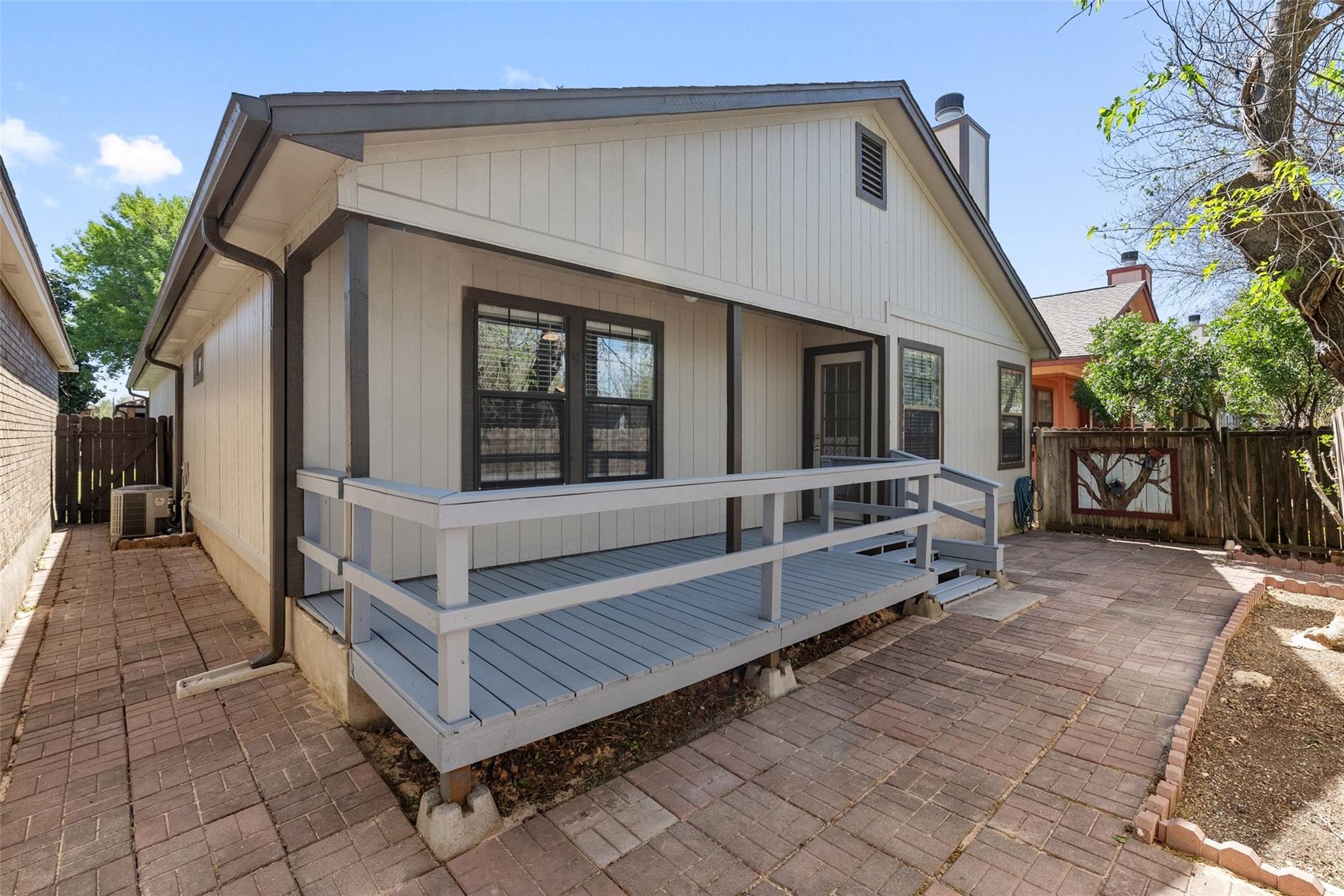 410 Village Lane Buda TX 78610