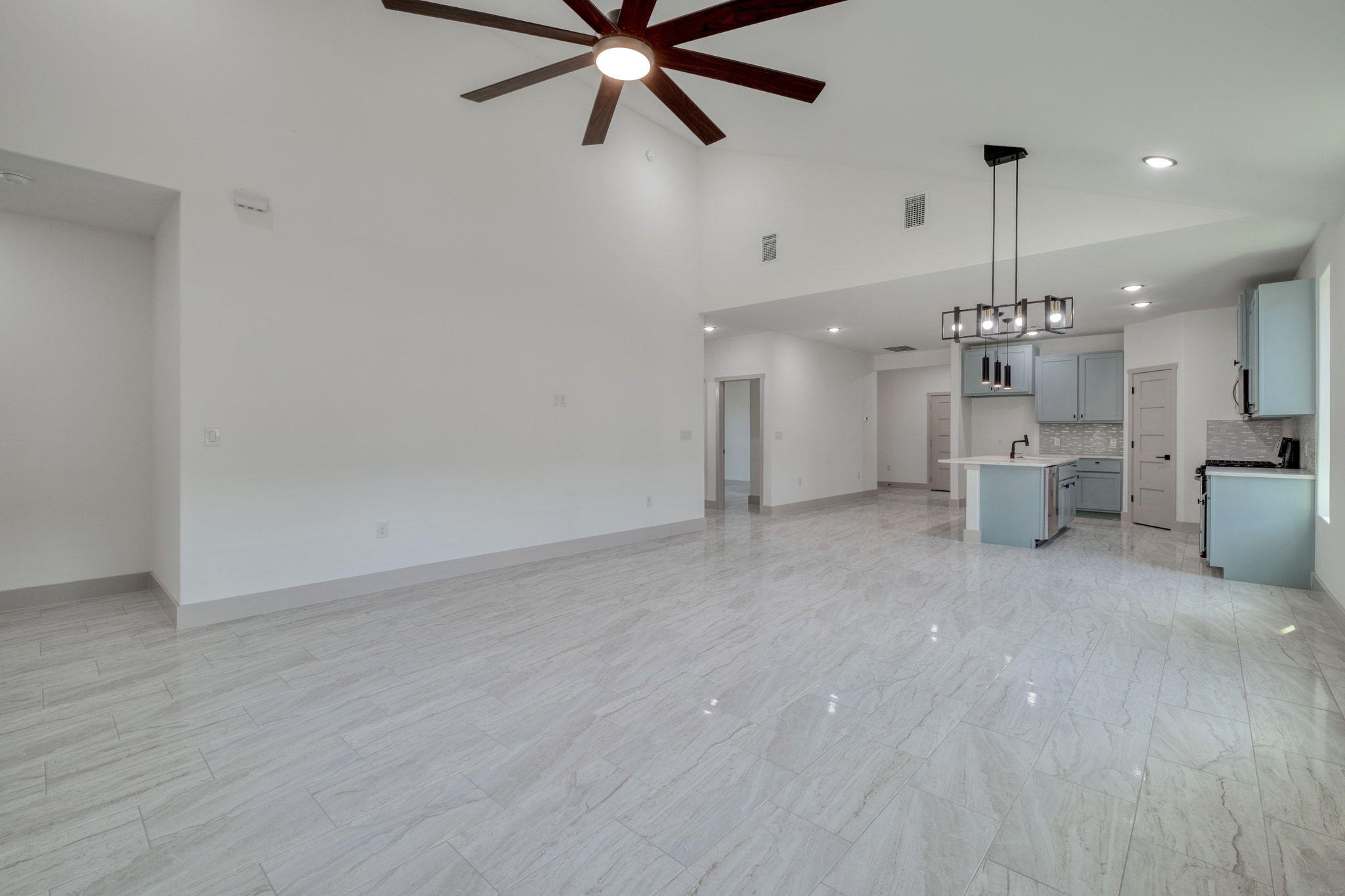 202 Washington Street Elgin TX 78621
