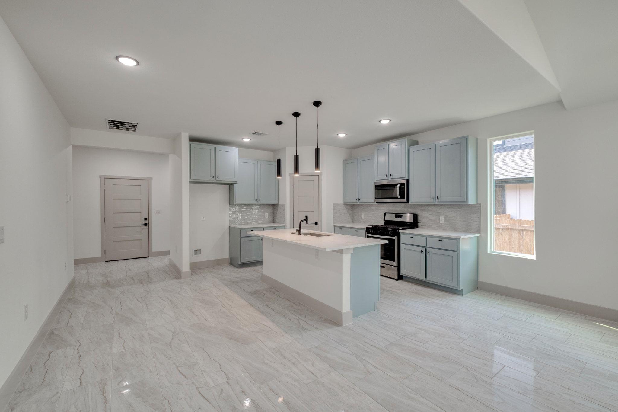 202 Washington Street Elgin TX 78621