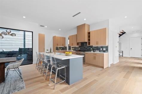 2208 Montclaire Street Austin TX 78704