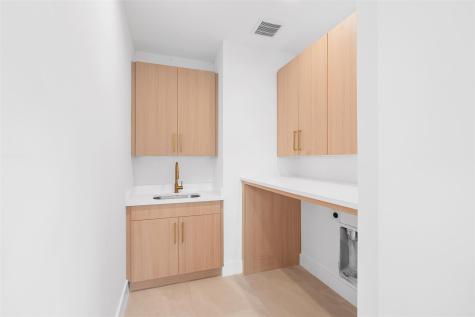 2208 Montclaire Street Austin TX 78704