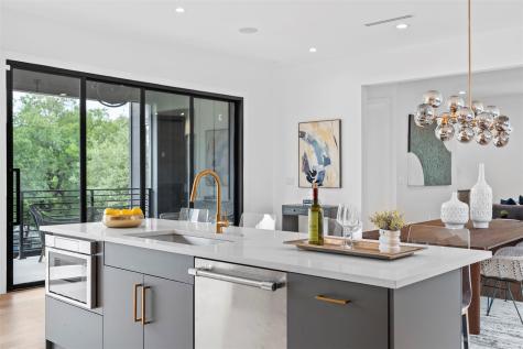 2208 Montclaire Street Austin TX 78704