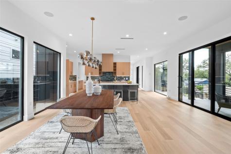 2208 Montclaire Street Austin TX 78704