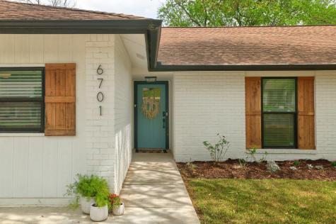 6701 Lancret Hill Drive Austin TX 78745