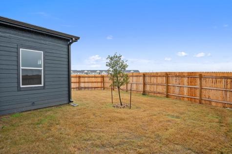 2027 Applewood Drive Lockhart TX 78644