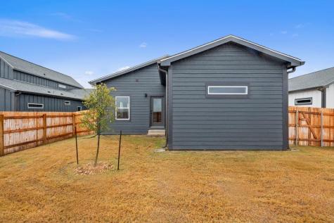 2027 Applewood Drive Lockhart TX 78644